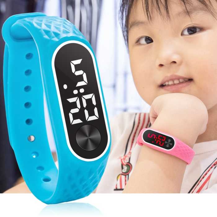  Montre LED numérique, montre de sport mixe (hommes, femmes, enfants) avec bracelet silicone